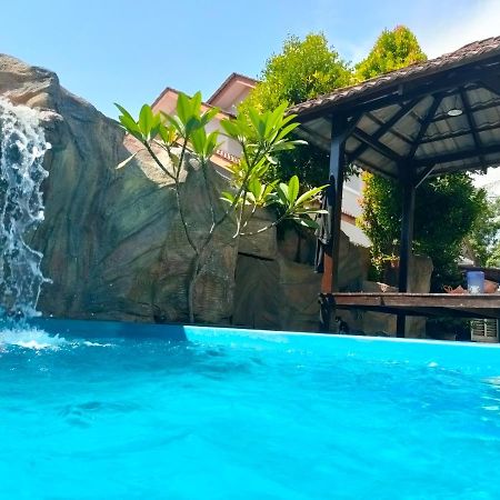 Roemahkoe Holidayhome Malacca Exterior foto